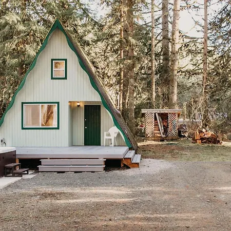 Cabin 54 - A Nostalgic And Rustic Mountain Retreat
